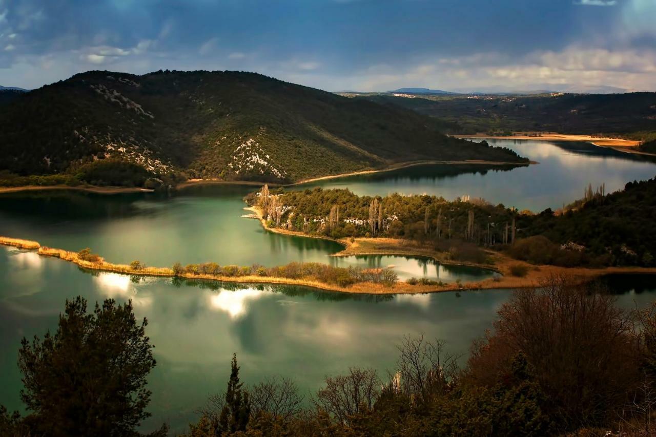 Vlatka * Lozovac